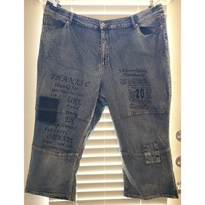 PLUS SIZE 26 Distressed Denim Capris
